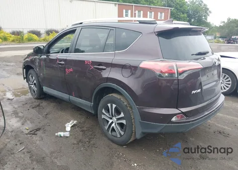 2016 Toyota Rav4 Le z USA, uszkodzony, nr VIN 2T3BFREV7GW524428